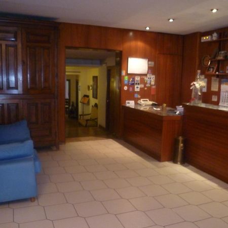 Hostal Pirineos Μπαρμπάστρο Εξωτερικό φωτογραφία