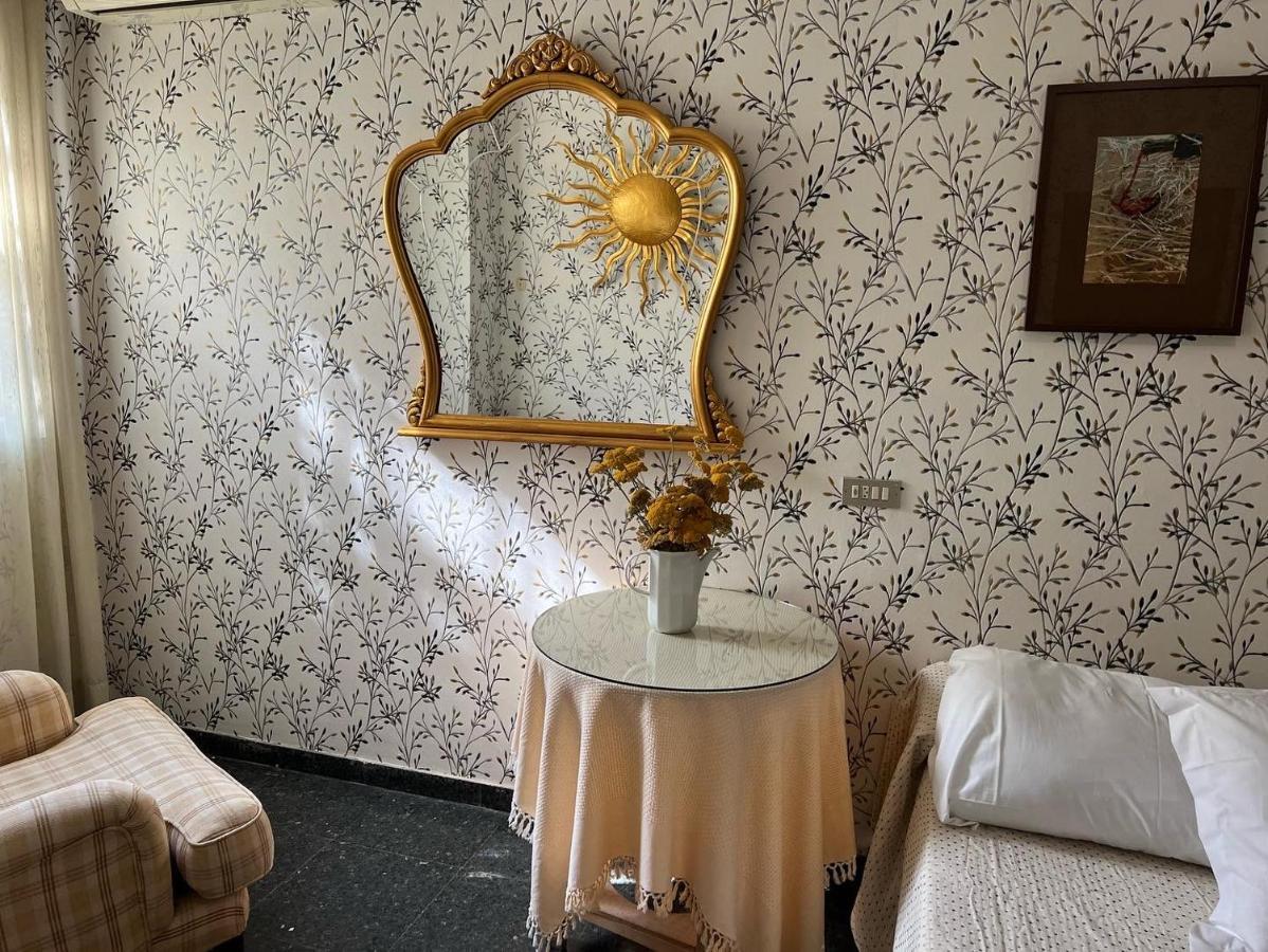 Hostal Pirineos Μπαρμπάστρο Εξωτερικό φωτογραφία