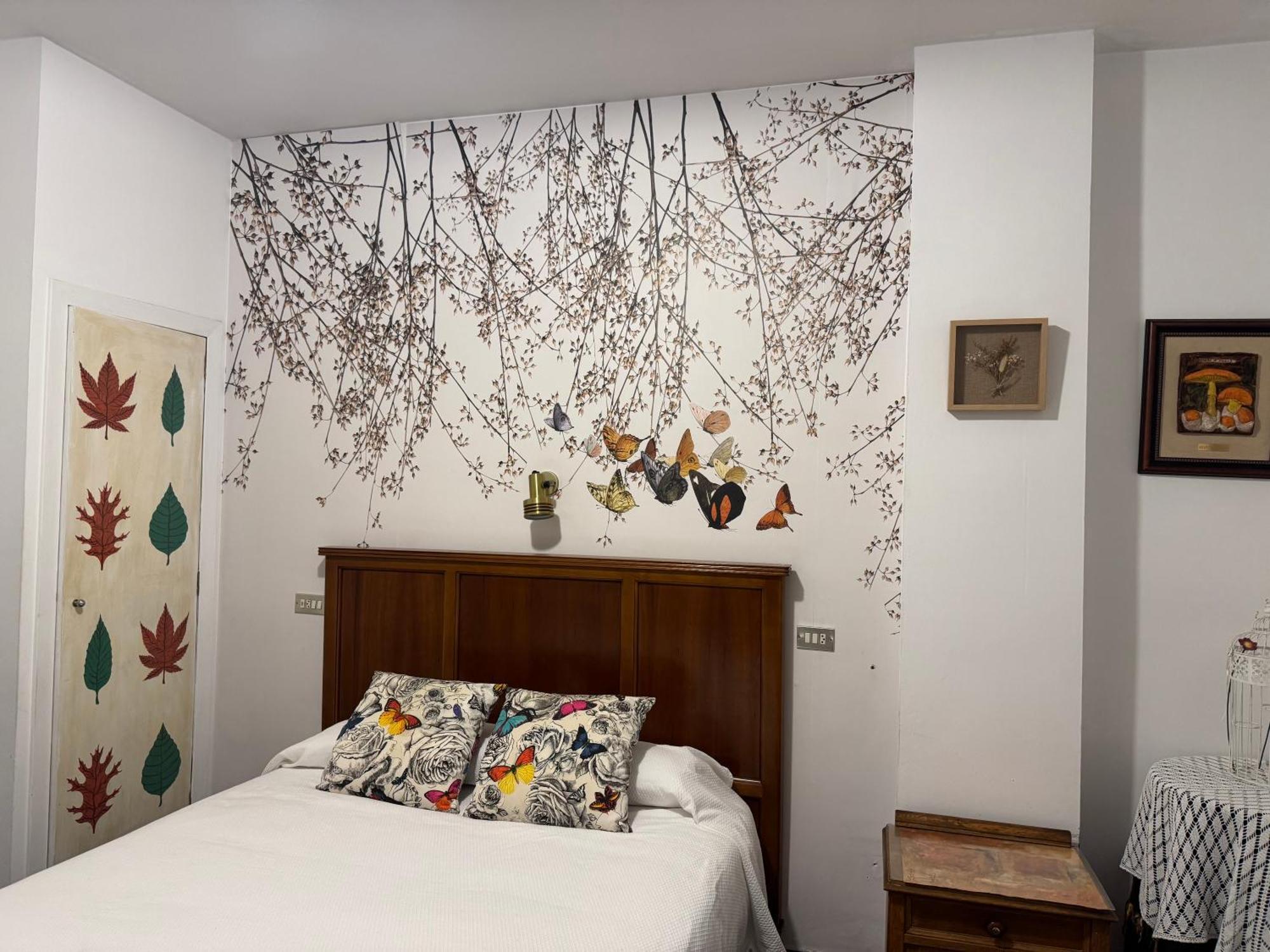 Hostal Pirineos Μπαρμπάστρο Εξωτερικό φωτογραφία