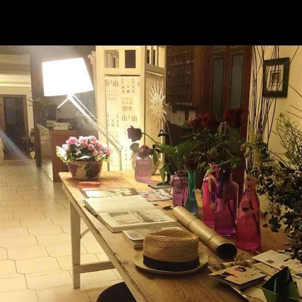 Hostal Pirineos Μπαρμπάστρο Εξωτερικό φωτογραφία
